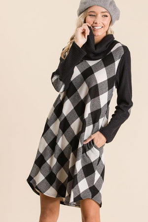 Pocketed Plaid Tartan Swing Dress